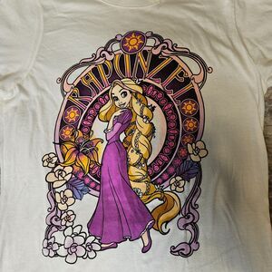 Disney Tangled Rapunzel Art Nouvea tshirt womens Medium NWT